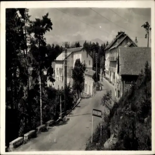Ak Peira Cava Alpes-Maritimes, Ortseingang