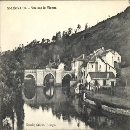 Ak Saint Léonard de Noblat Haute Vienne, la Vienne, Brücke