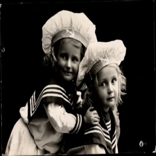Ak Kinder in Matrosenanzügen, Portrait