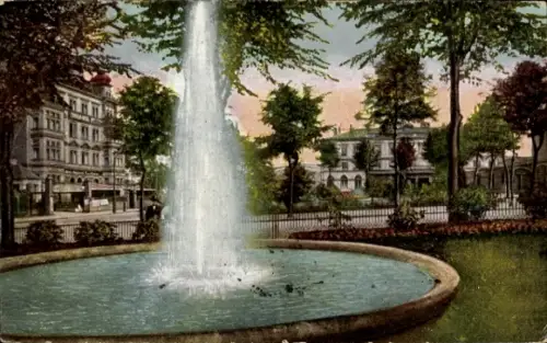 Ak Chemnitz Sachsen, Hauptbahnhof und Carola Hotel, Springbrunnen