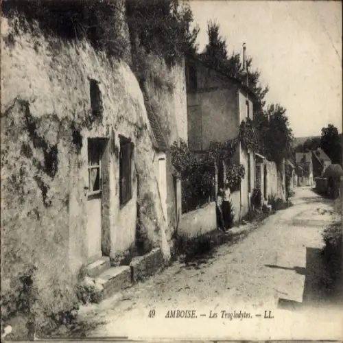 Ak Amboise Indre et Loire, Troglodytenhäuser, Gasse, ländliche Architektur,  Atmosphäre