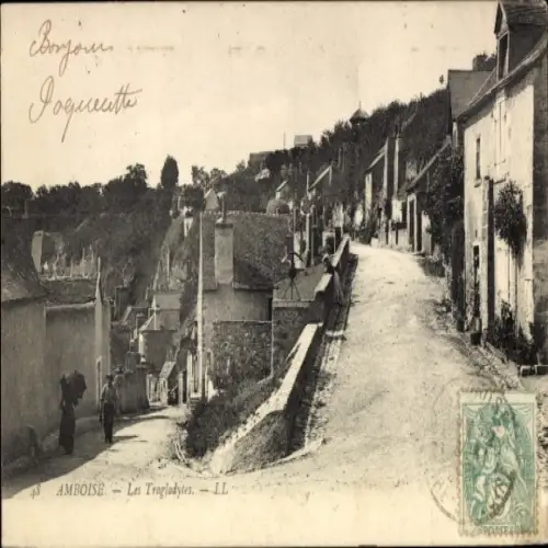Ak Amboise Indre et Loire,  Les Troglodytes, schmale Straße,  Gebäude, Natur