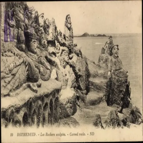 Ak Rothéneuf Ille-et-Vilaine, Skulptierte Felsen, Meeransicht, Figur aus Stein
