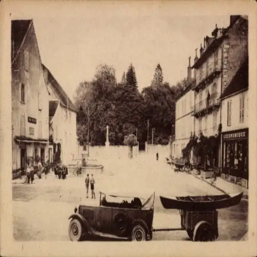 Ak Clairvaux les Lacs Jura, Partie am Platz, Café Parisien, voiture
