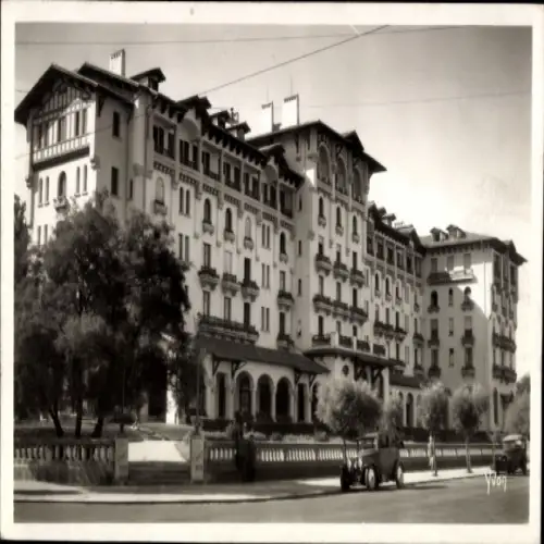 Ak Hendaye Pyrénées-Atlantiques, Hotel Eskualduna, beeindruckende Architektur, Hotelgebäude