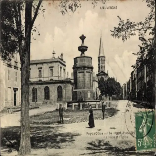 CPA Riom Puy de Dôme, Hall et Église