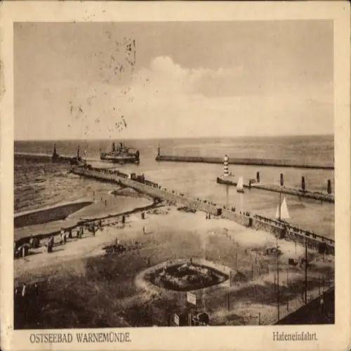 Ak Ostseebad Warnemünde Rostock,  Hafenansicht, Strand, Schiffe, Leuchtturm, Menschen