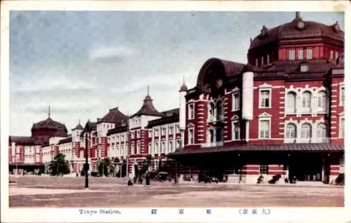 Ak Tokyo Tokio Japan, Tokyo Station, rote Ziegelfassade, Kuppeldächer,  Architektur, 