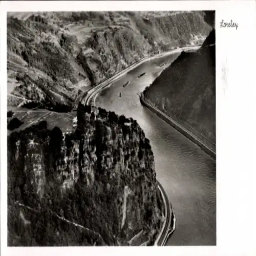 Ak St. Goarshausen am Rhein, Loreley, Schöne Aussicht, Flusslandschaft, floßande Schiffe, Loreley