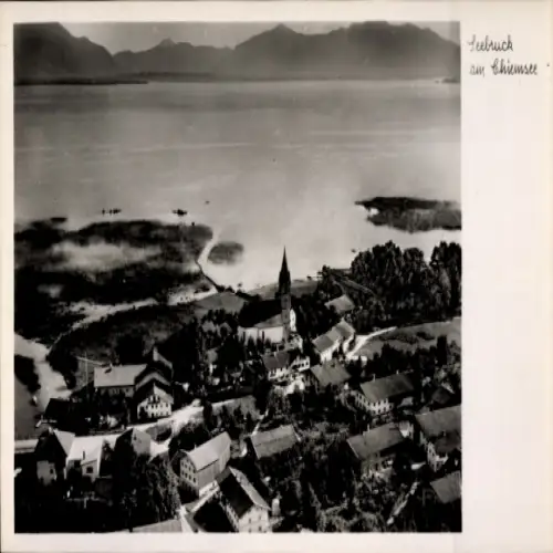 Ak Seebruck am Chiemsee Oberbayern, Landschaftsaufnahme, Kirche, Häuser, See, Bergkulisse