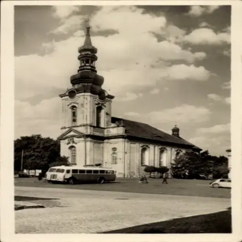 Ak Varnsdorf Warnsdorf Region Aussig, Kirche, Autobus
