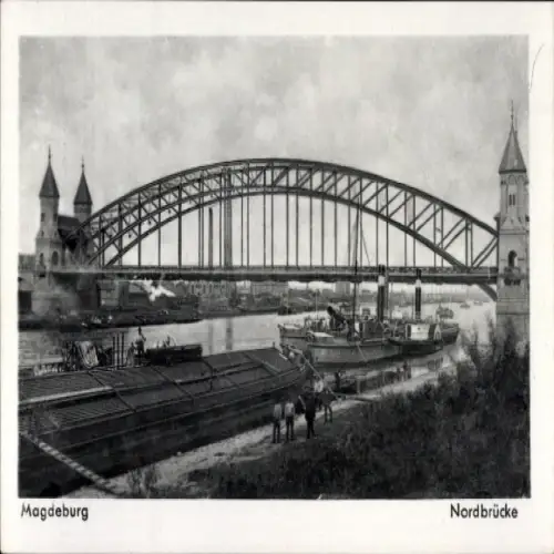 Ak Magdeburg in Sachsen Anhalt, Nordbrücke, Lastkähne