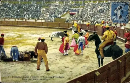 Ak Stierkampf, jeu des Picadors, Toro arranca de largo