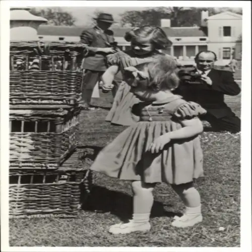 Ak Paleis Soestdijk 1. Mai 1951, Prinzessinnen