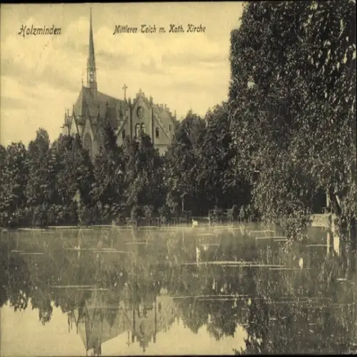 Ak Holzminden an der Weser,  Mittlerer Ceich mit Kath. Kirche, vorbei am Wasser