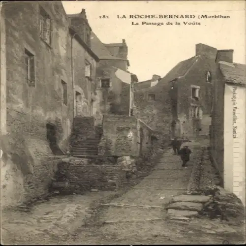 Ak La Roche Bernard Morbihan, Passage de la Voute