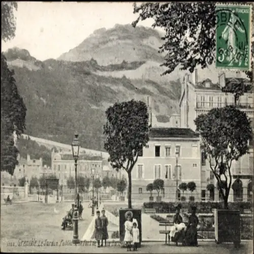 Ak Grenoble Isère, Stadtansicht, Parklandschaft, Berge im Hintergrund, mehrere Personen, alte Arc