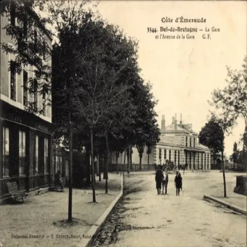CPA Dol de Bretagne Ille et Vilaine, La gare et Avenue de la Gare