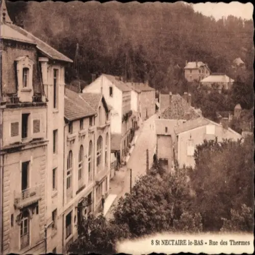 CPA Saint Nectaire le Bas Puy de Dôme, Rue des Thermes