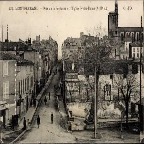 Ak Montferrand Gironde, Straße mit Häusern, Eglise Notre-Dame, Apotheke, schneebedeckte Bäume