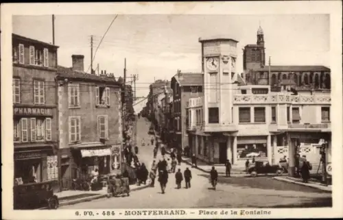Ak Montferrand Gironde, Platz de la Fontaine