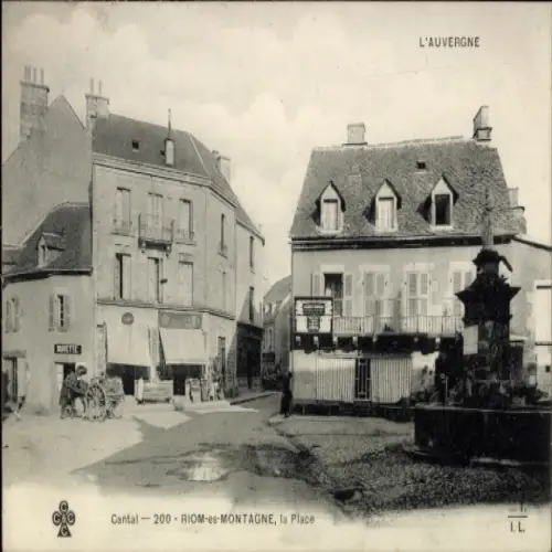 Ak Riom ès Montagnes Cantal, Platz