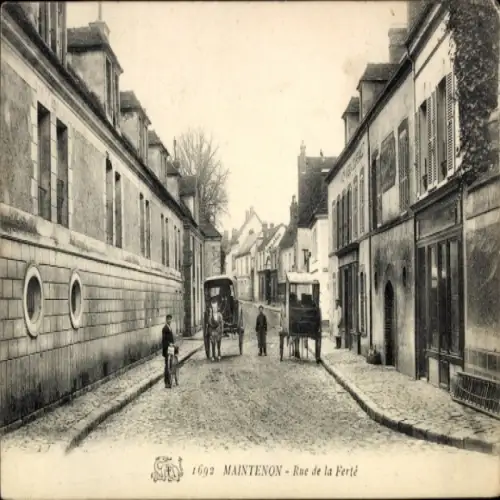 Ak Maintenon Eure et Loir, Straße mit Kopfsteinpflaster, Pferdewagen,  Gebäude, ruhige Atmosphäre