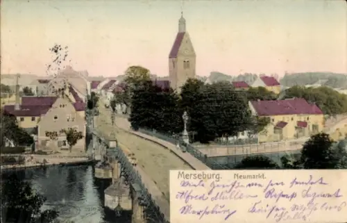 Ak Merseburg an der Saale,  Neumarkt, Brücke, Kirche, alte Häuser