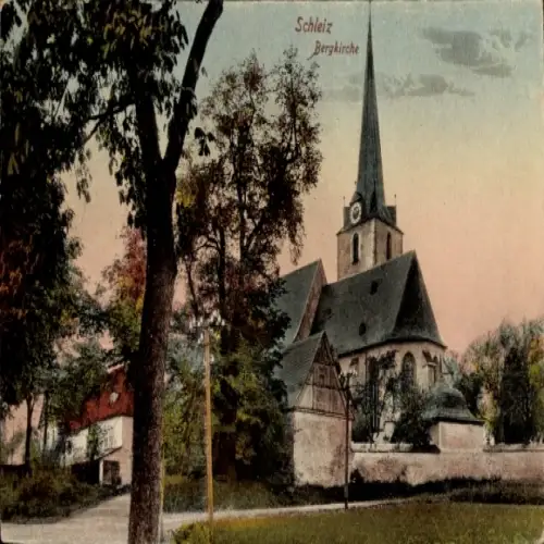 Ak Schleiz im Vogtland Thüringen, Bergkirche, r Stil, bäumige Umgebung, sanfter Sonnenuntergang