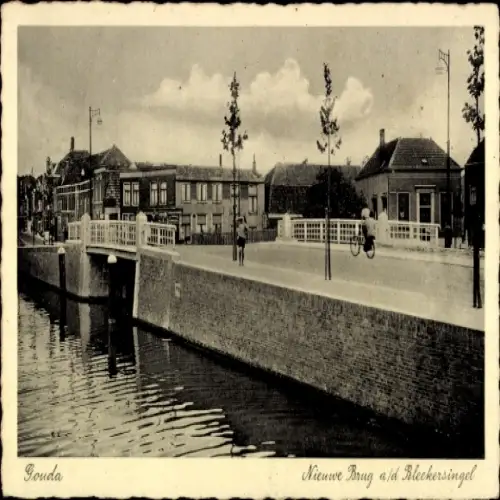 Ak Gouda Südholland Niederlande, Neue Brücke, Wasserweg, Stadtansicht,  1942