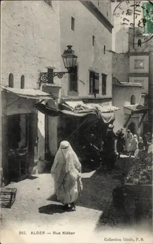 Ak Algier Alger Algerien,  Rue Kléber, Straßenszene, Frauen in traditioneller Kleidung