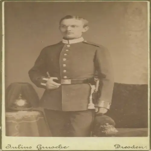 CdV Foto Porträt Deutscher Soldat, Garde Regt, Kaiserreich, Fotograf Julius Grusche, Dresden