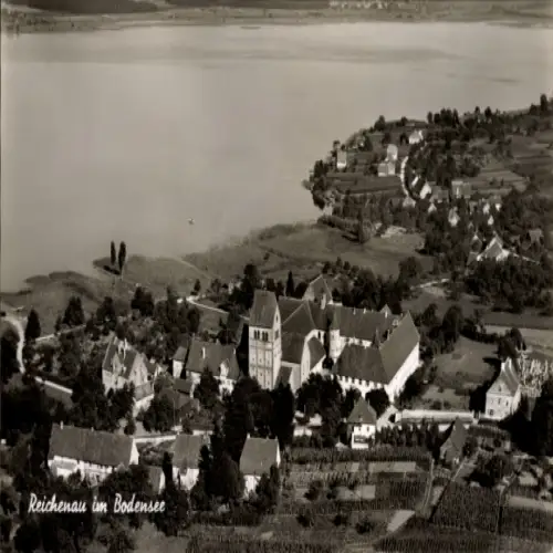 Ak Mittelzell Insel Reichenau im Bodensee, Luftaufnahme von Reichenau, Bodensee, Kloster, Landsch
