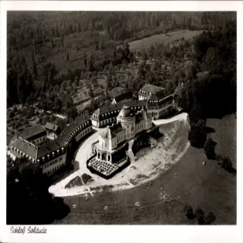 Ak Stuttgart, Schloss Solitude, Luftaufnahme von  umgeben von Wäldern und Wiesen