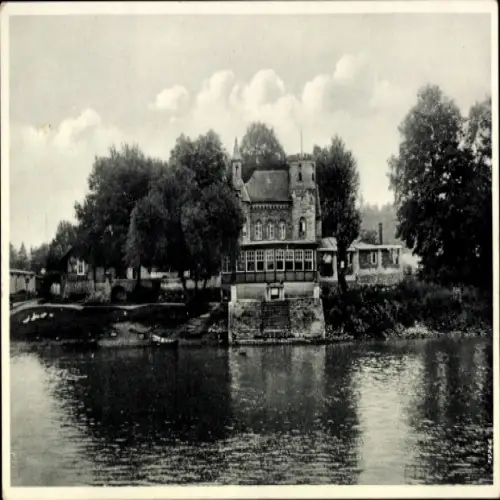 Ak Könnern im Salzlandkreis, Schöne Villa, Wasseransicht, Bäume, Gebäude, Wolken