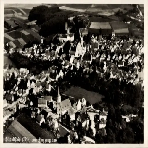 Ak Hilpoltstein in Mittelfranken, Luftaufnahme von  Dorfansicht, Kirche sichtbar,  Karte
