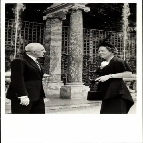 Ak Königin Juliana der Niederlande, Versailles, 1950