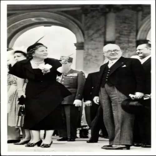 Ak Königin Juliana der Niederlande, Versailles, 1950, Präsident Vincent Auriol