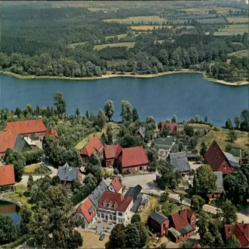 Ak Großensee in Holstein, Luftaufnahme von  Häuser, Wasser, Bäume, Landschaft