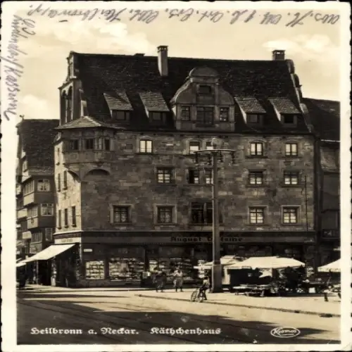 Ak Heilbronn am Neckar, Hausfassade, Käthchenhaus, Straßenansicht, Schwarz-Weiß-Foto