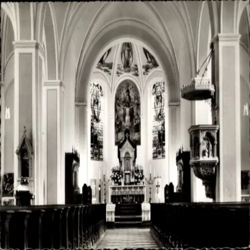 Ak Nordkirchen in Westfalen, Innenansicht der katholischen Pfarrkirche, Altar, geschmückt, Holzba