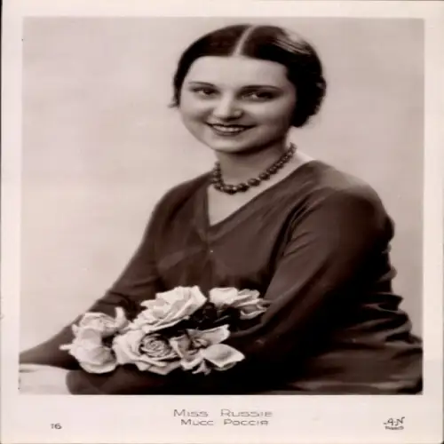 Foto Ak Miss Russland, Portrait mit Perlenkette