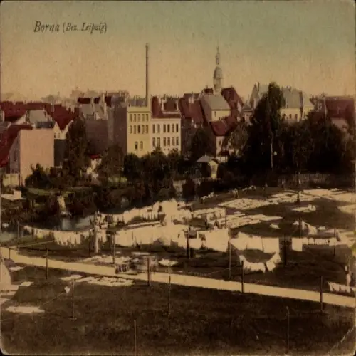 Ak Borna in Sachsen, Blick auf die Stadt  Gebäude, Wäscheständer, Wiese, Bäume