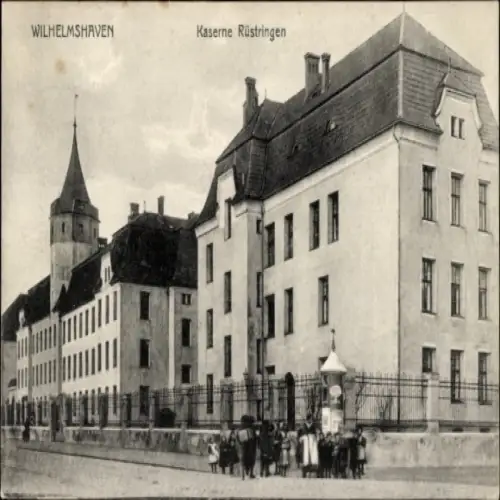Ak Rüstringen Wilhelmshaven, Kaserne Rüstringen,  Architektur, Menschen auf der Straße