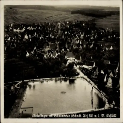 Ak Winterlingen Schwäbische Alb, Luftbild von  Schwäbische Alb, Schwimmbad, 880 m ü. M.