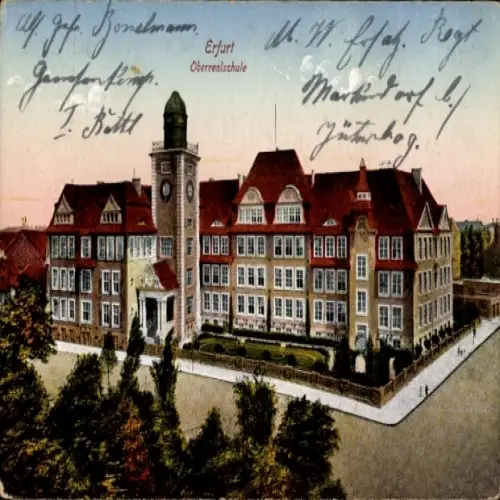 Ak Erfurt in Thüringen, Erfurt Oberrealschule, schönes Gebäude, Uhrturm, Schulgelände
