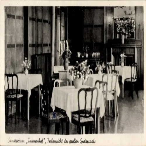 Ak Friedrichroda im Thüringer Wald, Sanatorium Tannenhof, Teilansicht, Speisesaal, Tisch mit Blum