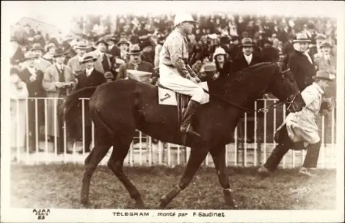 Ak Jockey F. Gaudinet auf Rennpferd Telegram, Pferderennen