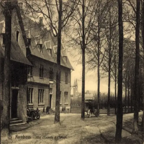 Ak Anhée Wallonien Namur, Abbaye de Maredsous, Hotel d'Emmaus, Autos