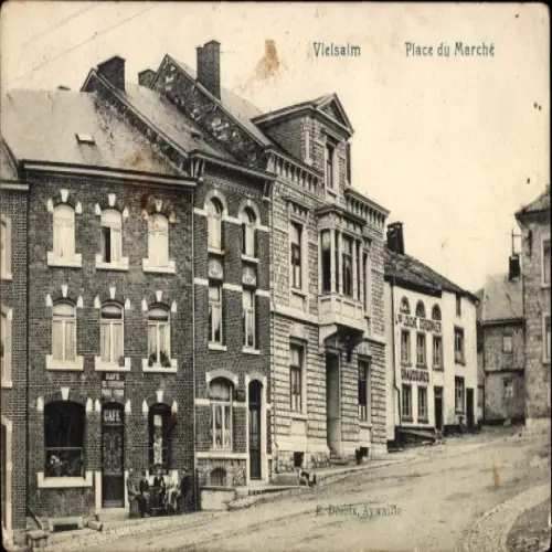 Ak Vielsalm Wallonien Luxemburg,  Place du Marché, CAFE, CHAUSSURES Desaix, Aywaille
